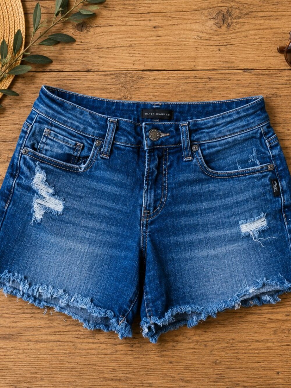 Silver Jeans Co. Women's 27, Distressed Denim Cutoff Jean Shorts, Medium Dark